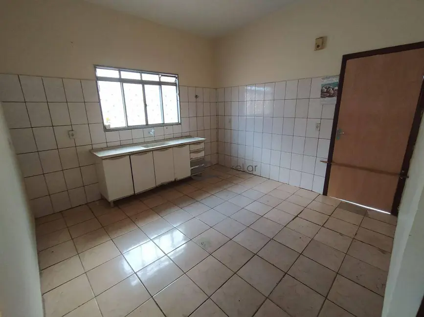 Casa com 3 quartos para alugar em Votuporanga - SP - imagem 4 Foto 4 de Casa com 3 quartos para alugar em Votuporanga - SP