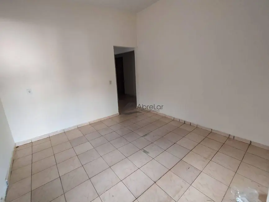 Casa com 3 quartos para alugar em Votuporanga - SP - imagem 3 Foto 3 de Casa com 3 quartos para alugar em Votuporanga - SP