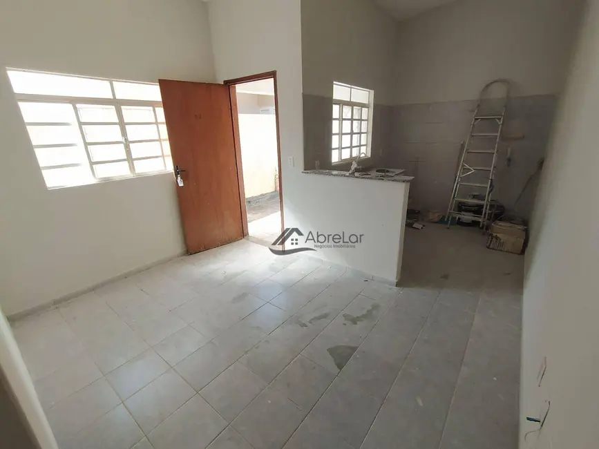 Foto 1 de Casa com 1 quarto para alugar em Estação, Votuporanga - SP