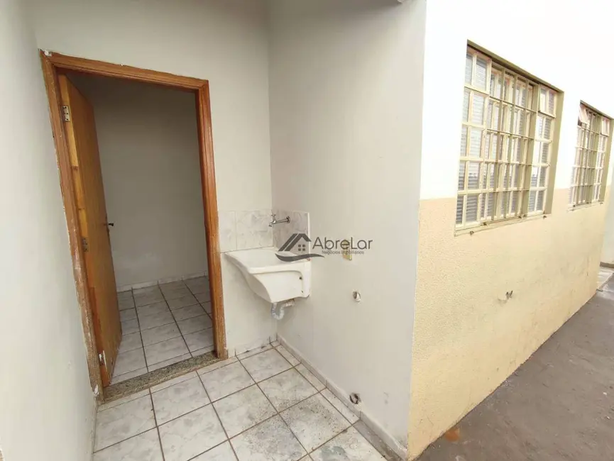 Foto 4 de Kitnet com 1 quarto para alugar em Chácara Aviação, Votuporanga - SP