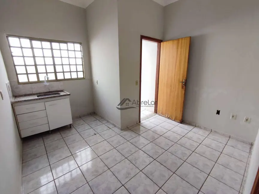 Foto 5 de Kitnet com 1 quarto para alugar em Chácara Aviação, Votuporanga - SP