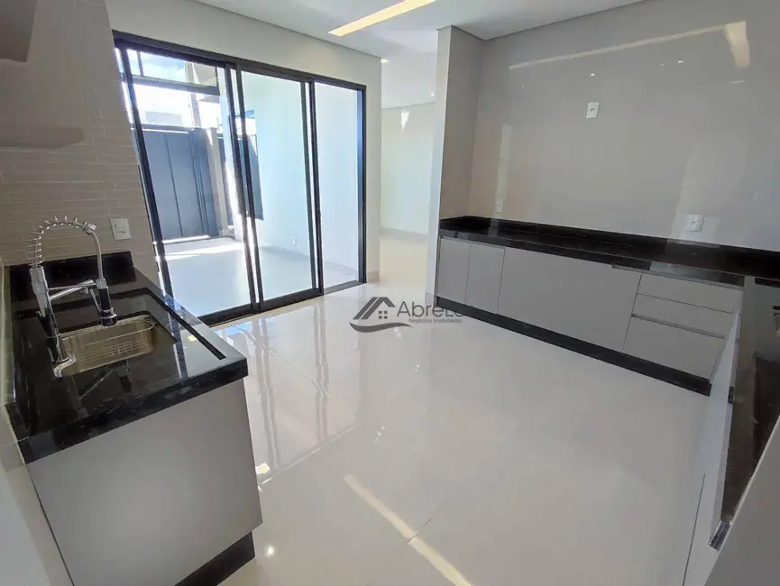 Foto 7 de Casa com 3 quartos à venda, 168m2 em Parque Santa Felícia, Votuporanga - SP