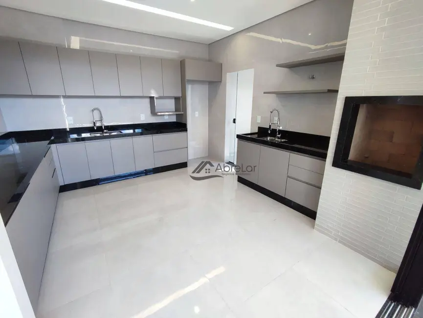 Foto 6 de Casa com 3 quartos à venda, 168m2 em Parque Santa Felícia, Votuporanga - SP