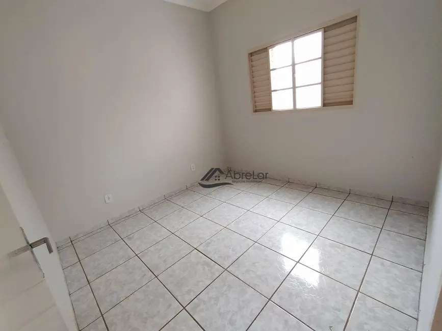 Foto 6 de Casa com 2 quartos à venda, 240m2 em Parque Residencial do Lago, Votuporanga - SP