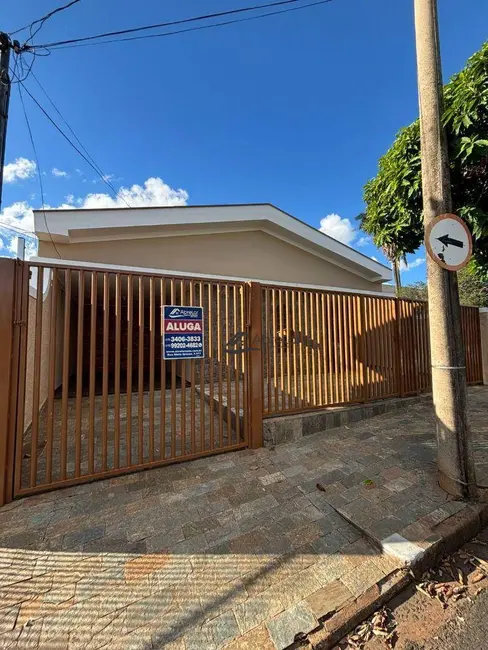 Foto 1 de Casa com 3 quartos para alugar, 261m2 em Chácara das Paineiras, Votuporanga - SP