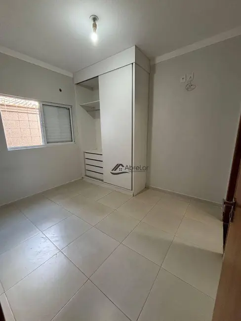 Apartamento com 2 quartos para alugar em Jardim Universitário, Votuporanga - SP - imagem 9 Foto 9 de Apartamento com 2 quartos para alugar em Jardim Universitário, Votuporanga - SP
