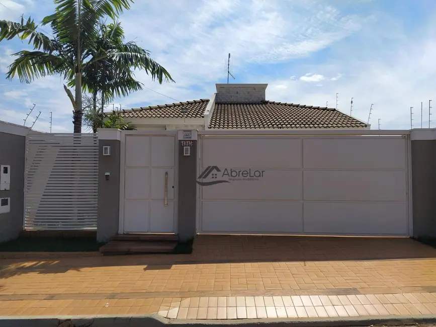 Foto 1 de Casa com 3 quartos à venda, 307m2 em Parque Residencial do Lago, Votuporanga - SP