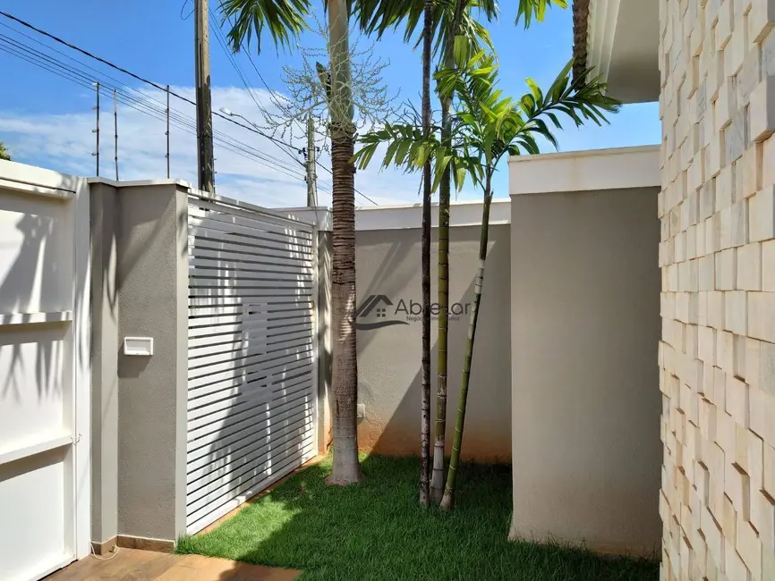 Foto 4 de Casa com 3 quartos à venda, 307m2 em Parque Residencial do Lago, Votuporanga - SP