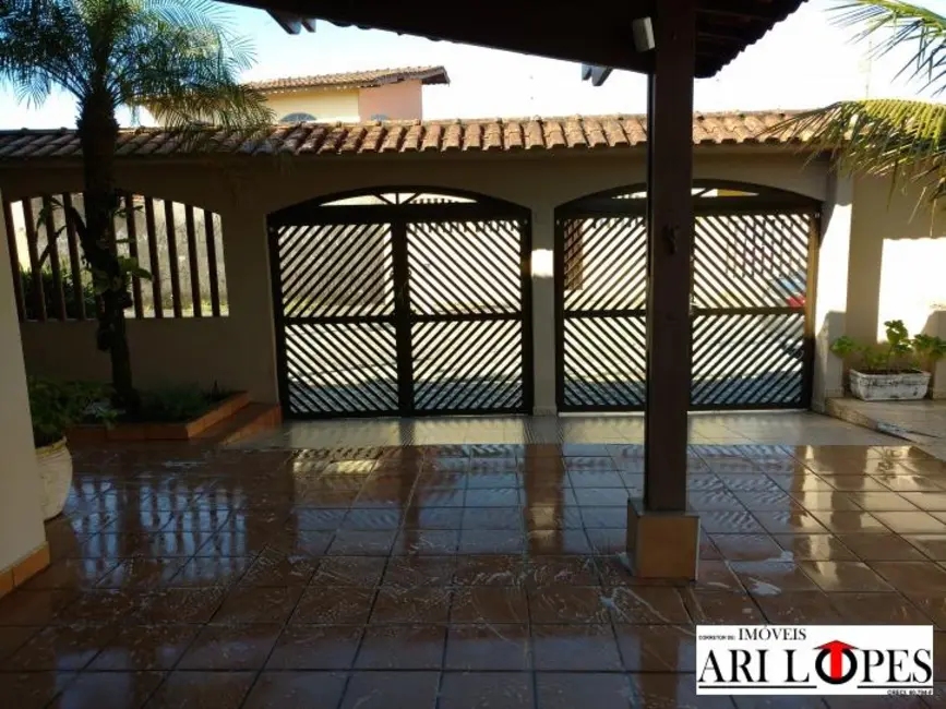 Foto 3 de Casa com 3 quartos à venda, 120m2 em Mongagua - SP