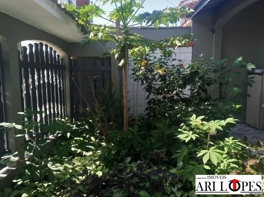 Foto 3 de Casa com 3 quartos à venda, 257m2 em Mongagua - SP