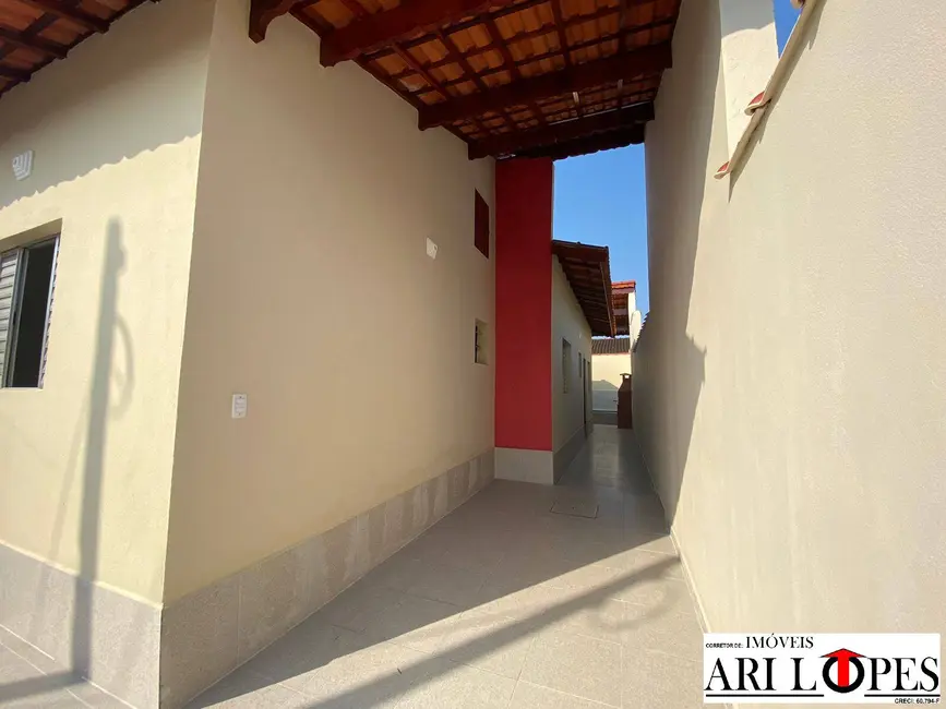 Foto 6 de Casa com 2 quartos à venda, 70m2 em Mongagua - SP