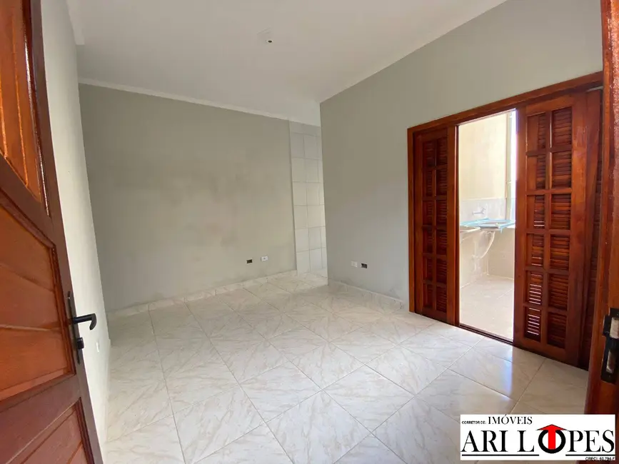 Foto 8 de Casa com 2 quartos à venda, 70m2 em Mongagua - SP