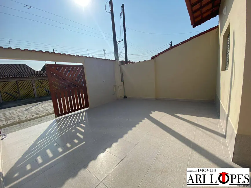 Foto 4 de Casa com 2 quartos à venda, 70m2 em Mongagua - SP