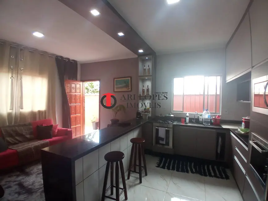 Foto 4 de Casa com 2 quartos à venda, 125m2 em Mongagua - SP