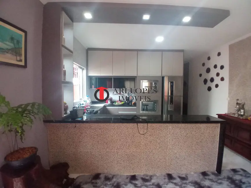 Foto 6 de Casa com 2 quartos à venda, 125m2 em Mongagua - SP