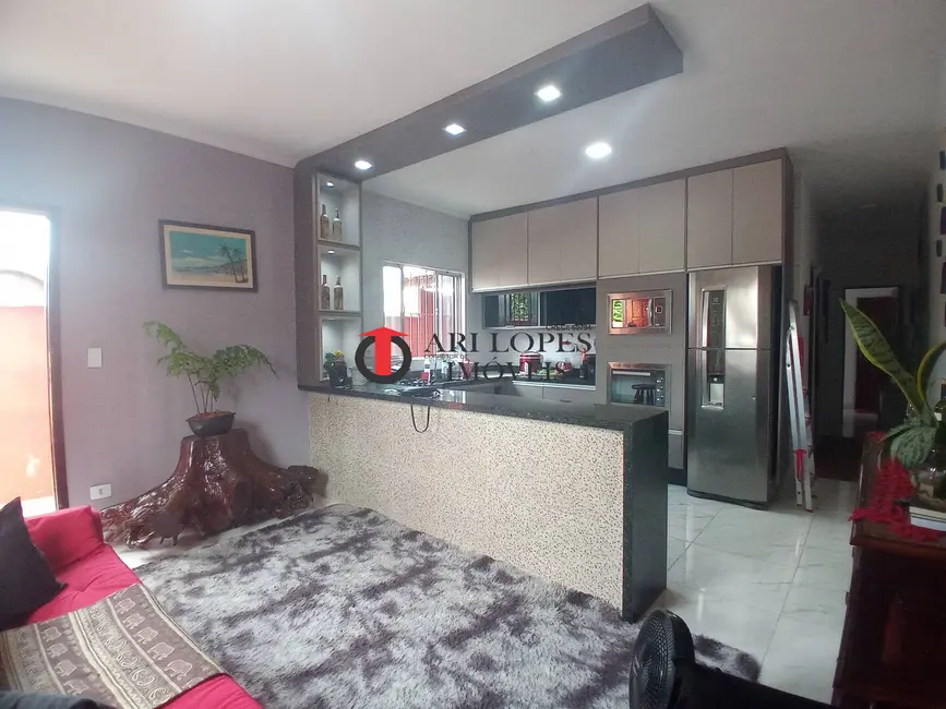 Foto 3 de Casa com 2 quartos à venda, 125m2 em Mongagua - SP