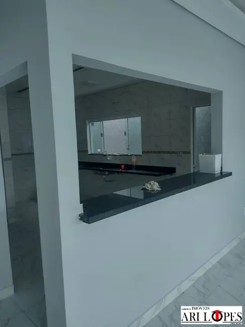 Foto 6 de Casa com 3 quartos à venda, 250m2 em Solemar, Praia Grande - SP