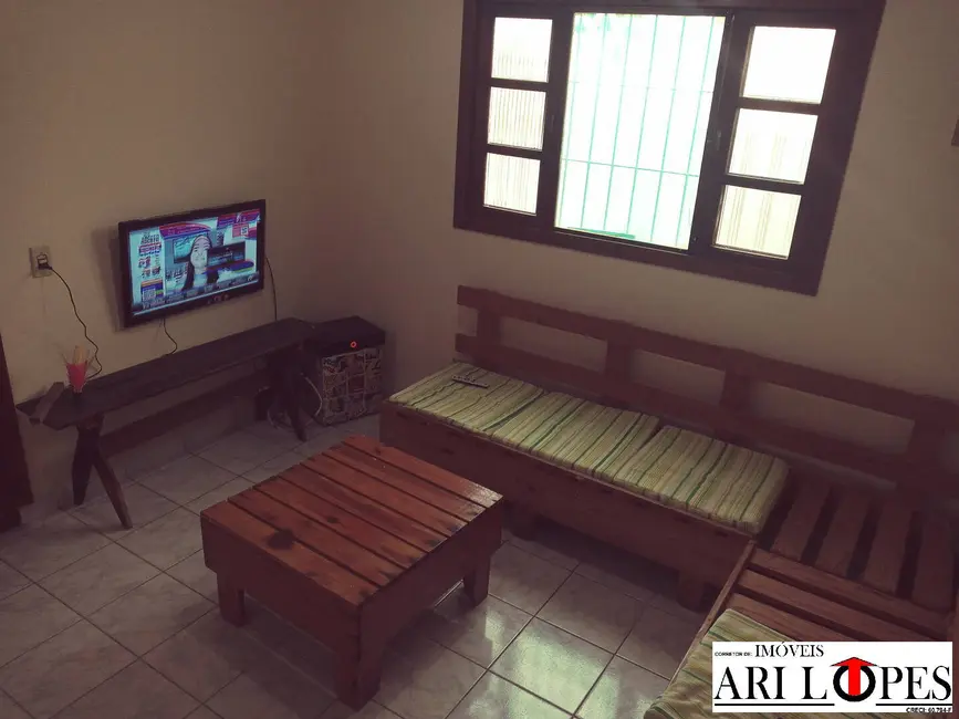 Foto 5 de Casa com 2 quartos à venda, 122m2 em Mongagua - SP