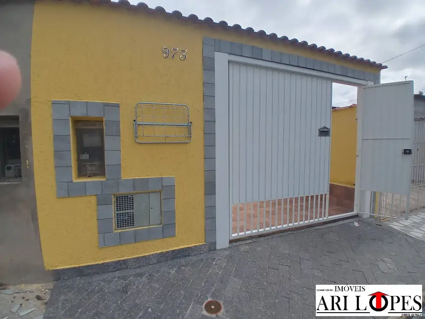 Foto 1 de Casa com 2 quartos à venda, 225m2 em Mongagua - SP