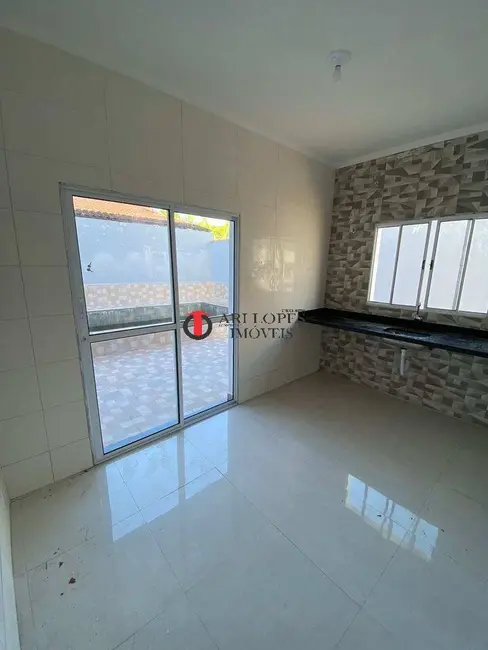 Foto 7 de Sobrado com 2 quartos à venda, 125m2 em Itanhaem - SP