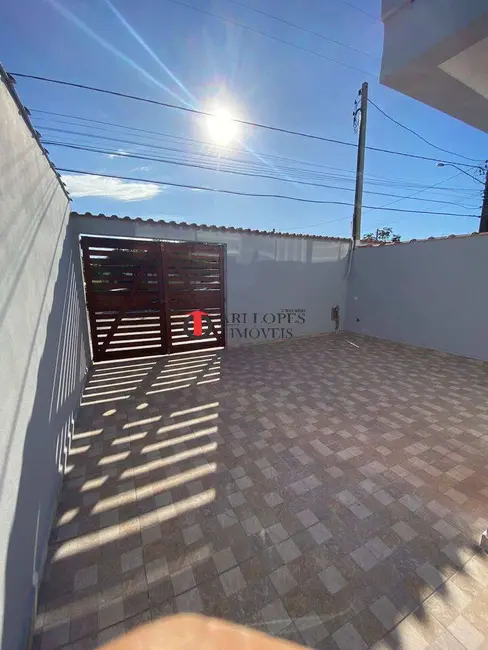 Foto 2 de Sobrado com 2 quartos à venda, 125m2 em Itanhaem - SP
