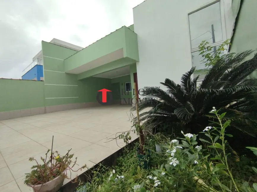 Foto 2 de Casa com 3 quartos à venda, 250m2 em Mongagua - SP