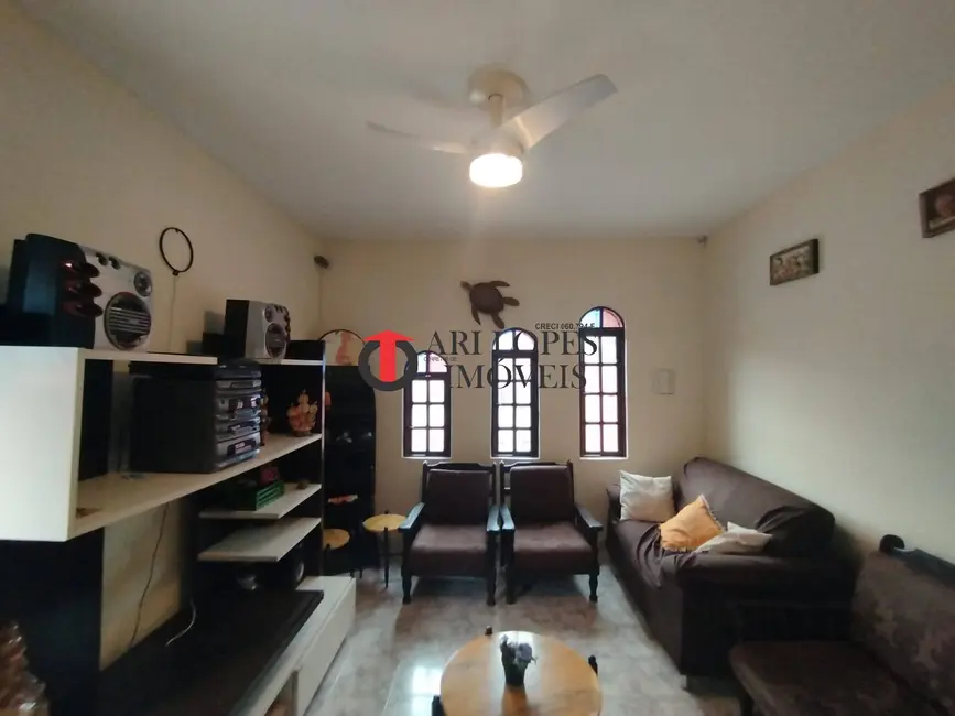 Foto 5 de Casa com 2 quartos à venda, 180m2 em Mongagua - SP