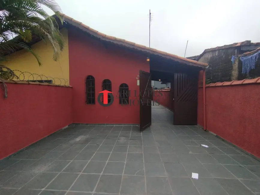 Foto 3 de Casa com 2 quartos à venda, 180m2 em Mongagua - SP