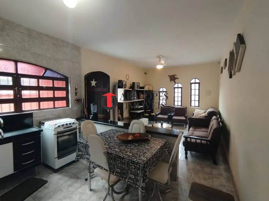 Foto 7 de Casa com 2 quartos à venda, 180m2 em Mongagua - SP