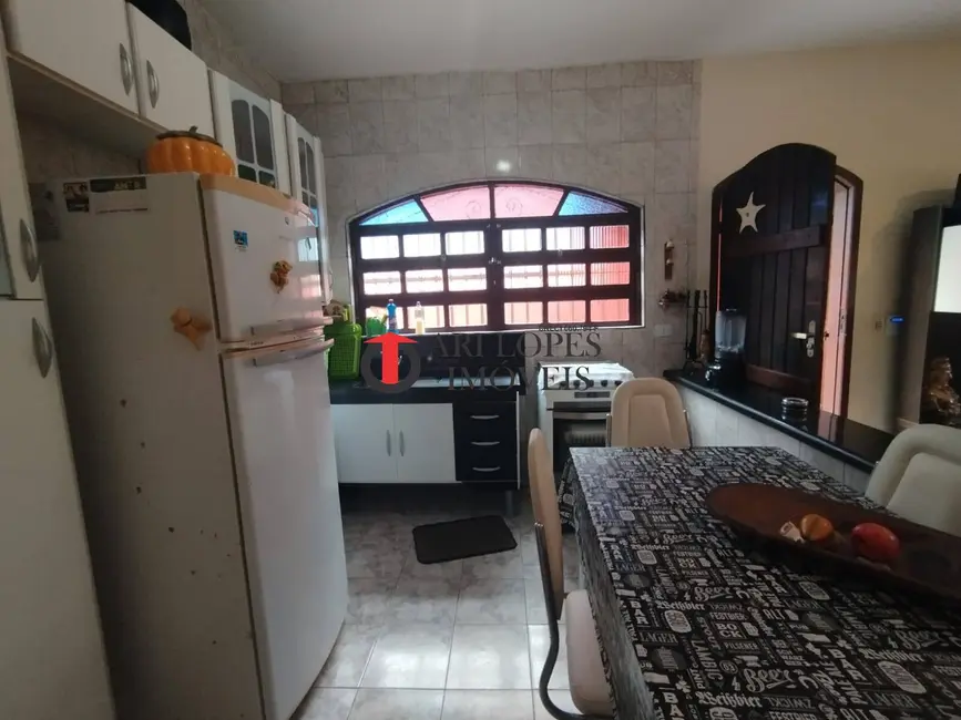 Foto 8 de Casa com 2 quartos à venda, 180m2 em Mongagua - SP