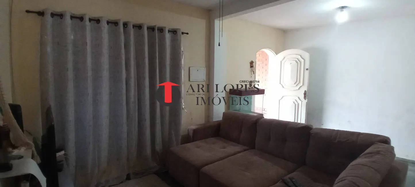 Foto 3 de Casa com 3 quartos à venda, 200m2 em Mongagua - SP