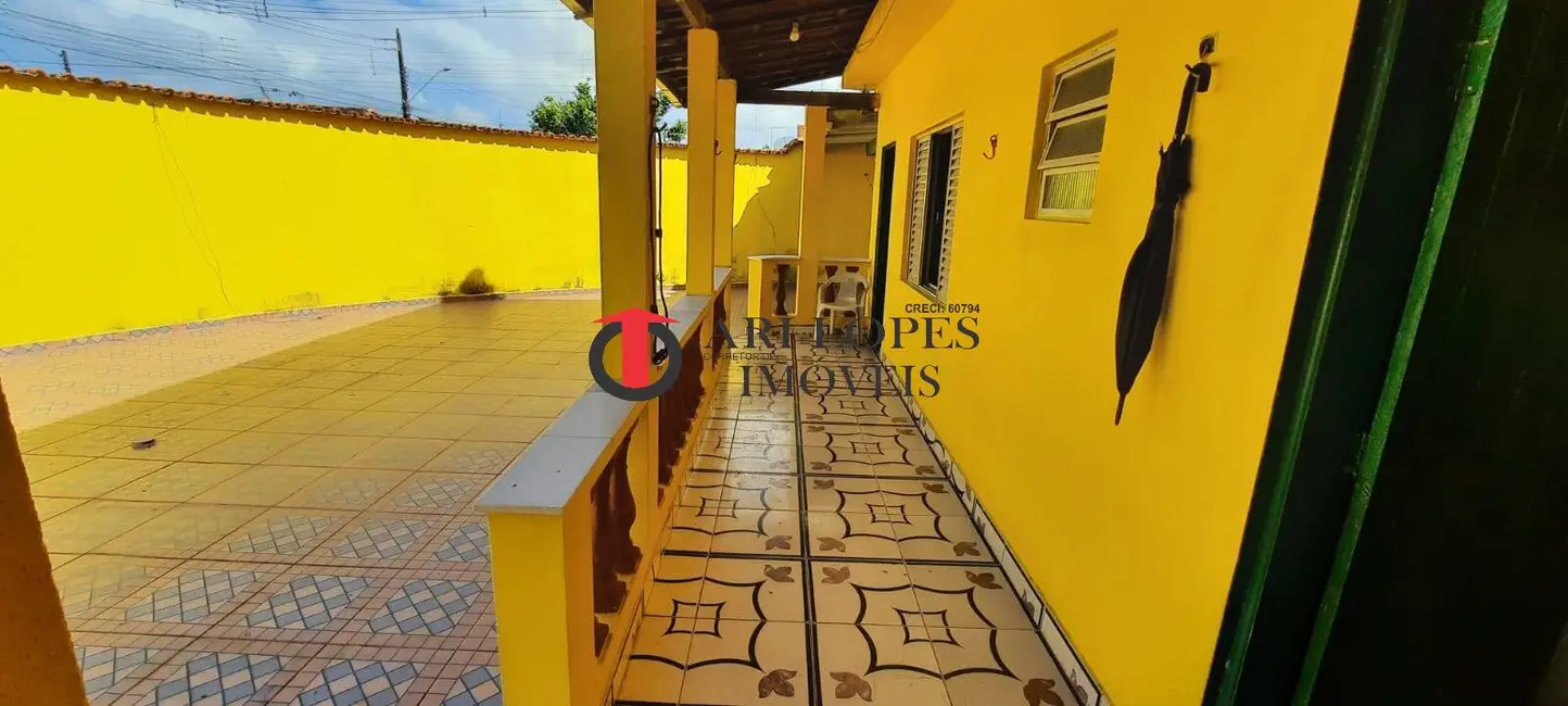 Foto 3 de Sobrado com 3 quartos à venda, 150m2 em Mongagua - SP