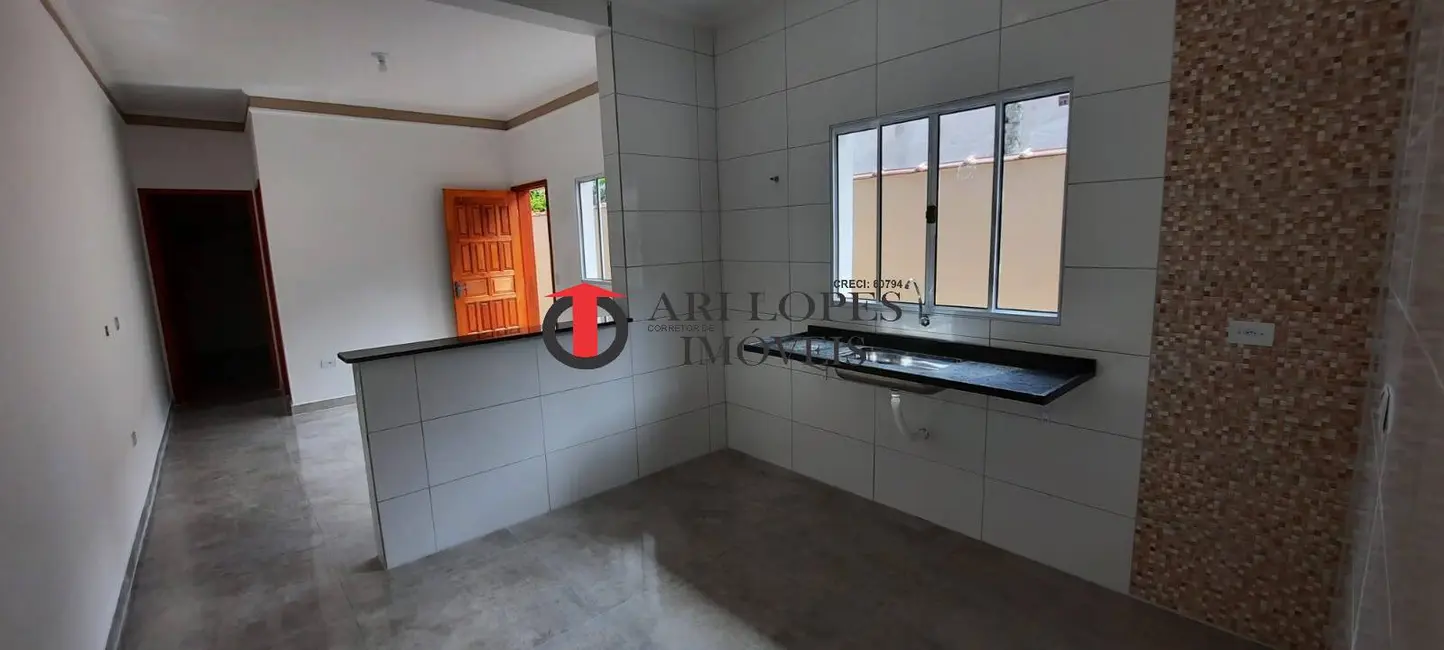 Foto 5 de Casa com 2 quartos à venda, 175m2 em Mongagua - SP