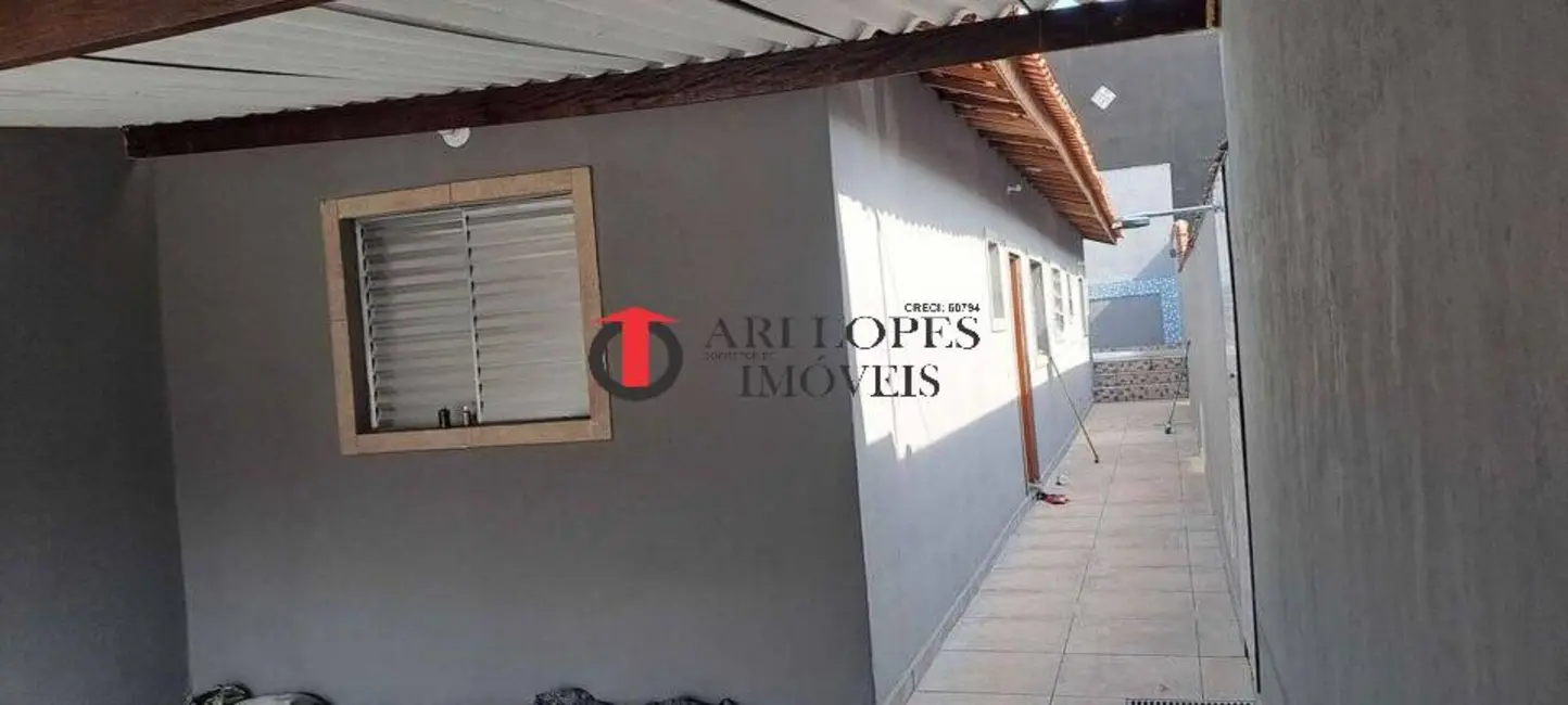 Foto 2 de Casa com 2 quartos à venda, 125m2 em Mongagua - SP