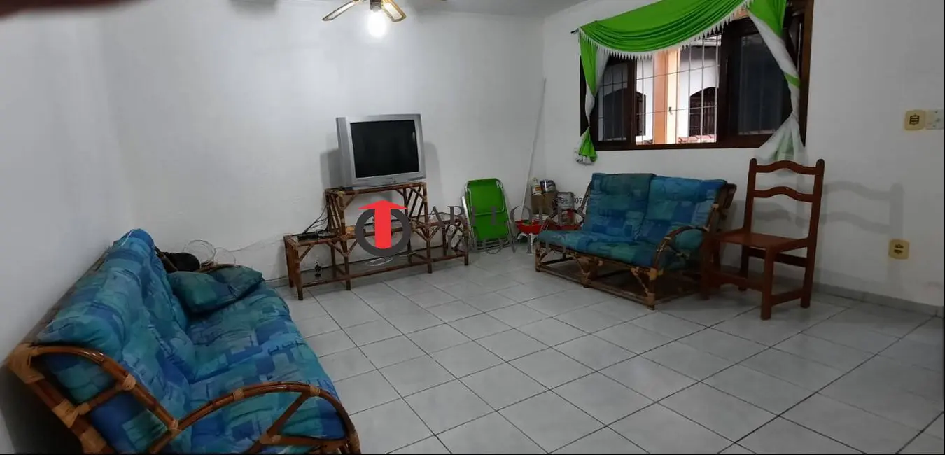 Foto 4 de Casa com 2 quartos à venda, 250m2 em Mongagua - SP