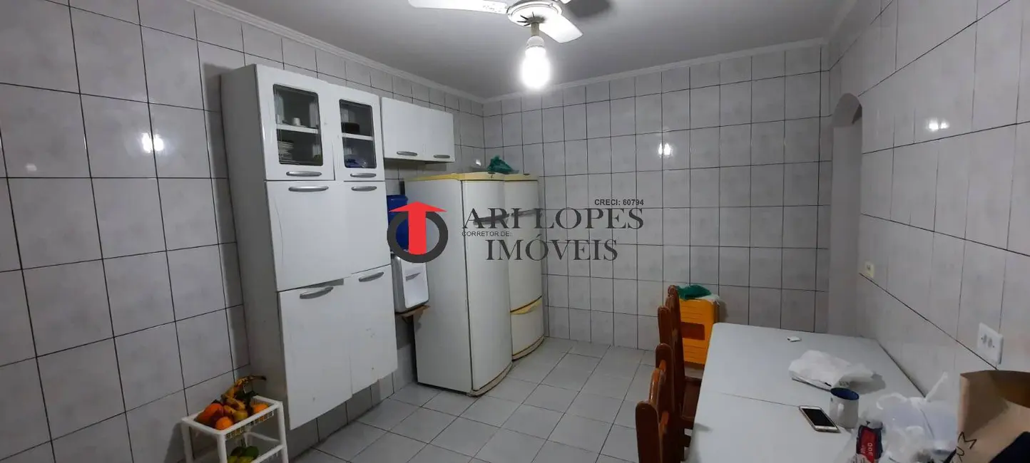 Foto 6 de Casa com 2 quartos à venda, 250m2 em Mongagua - SP