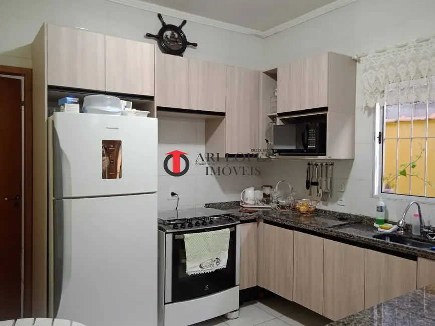 Foto 7 de Casa com 2 quartos à venda, 125m2 em Mongagua - SP