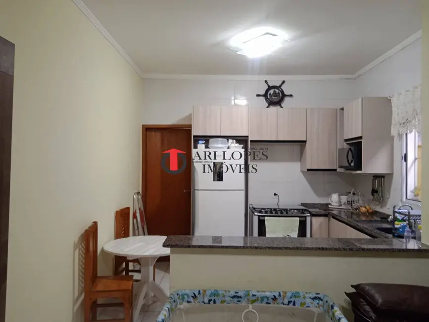 Foto 5 de Casa com 2 quartos à venda, 125m2 em Mongagua - SP