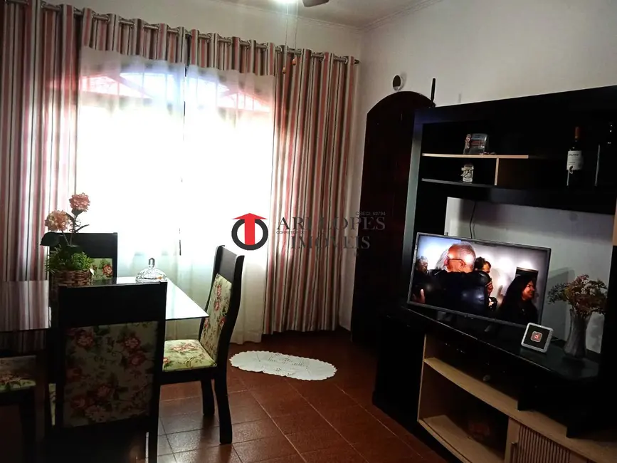 Foto 5 de Casa com 2 quartos à venda, 162m2 em Mongagua - SP