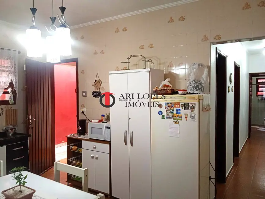 Foto 7 de Casa com 2 quartos à venda, 162m2 em Mongagua - SP