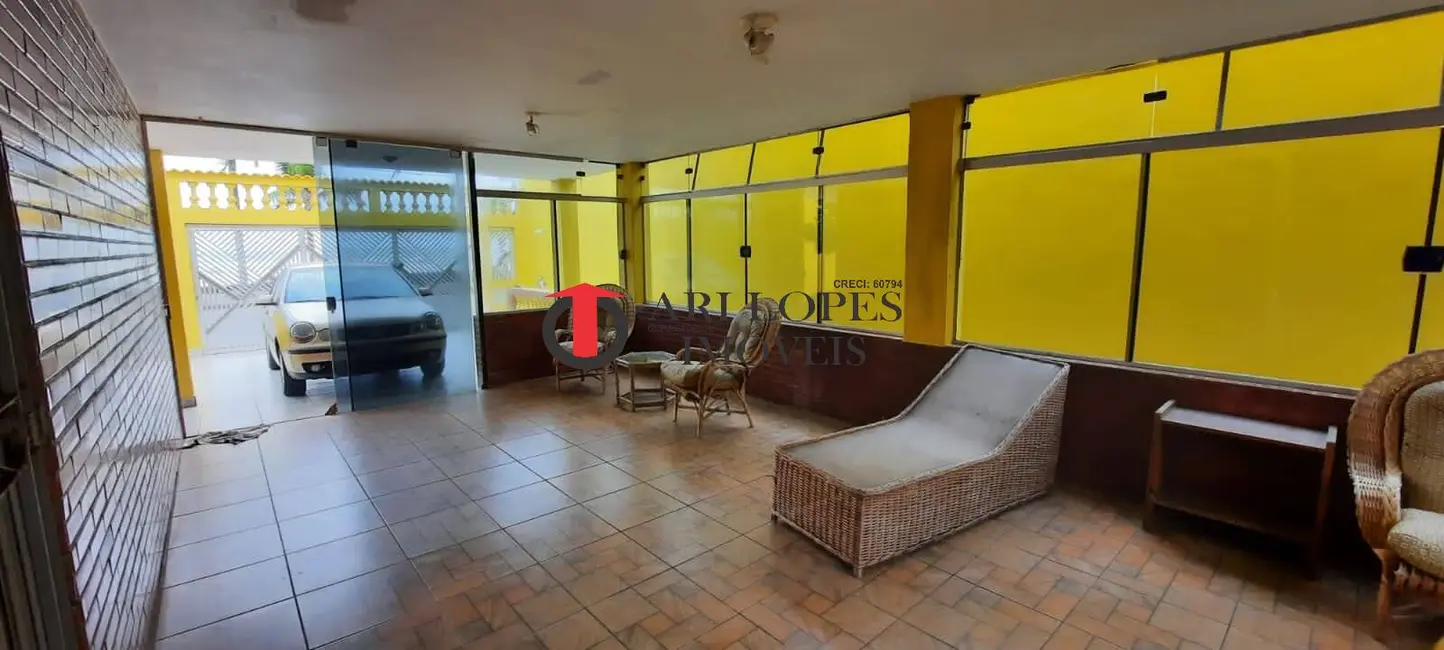 Foto 3 de Casa com 3 quartos à venda, 276m2 em Mongagua - SP