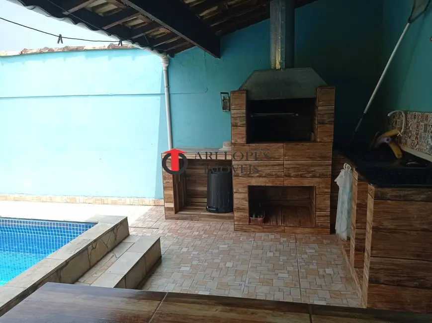 Foto 3 de Casa com 2 quartos à venda em Mongagua - SP