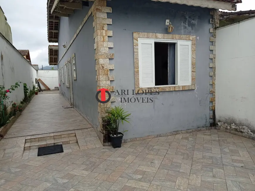 Foto 3 de Casa com 2 quartos à venda em Mongagua - SP