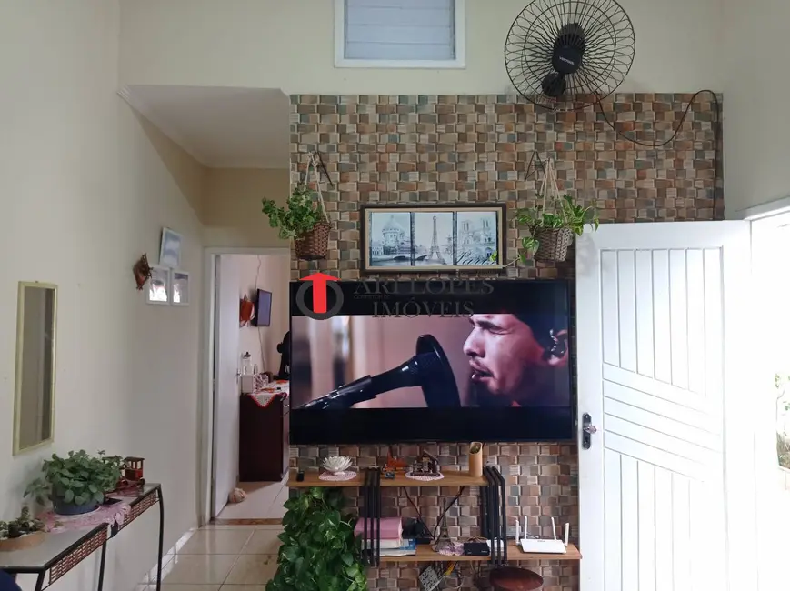 Foto 8 de Casa com 2 quartos à venda em Mongagua - SP