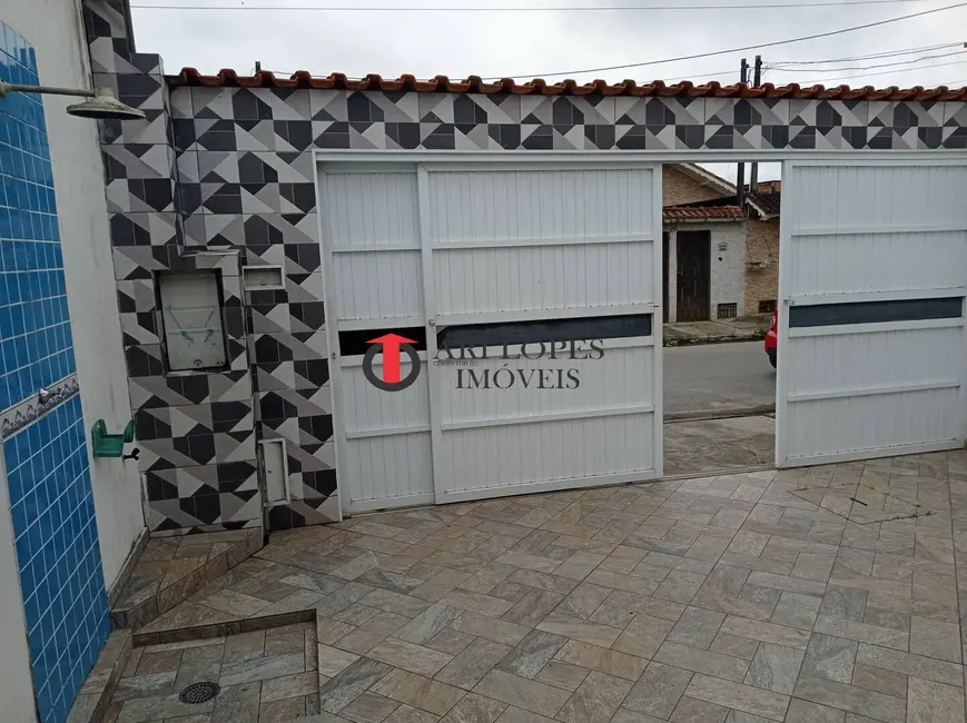 Foto 2 de Casa com 2 quartos à venda em Mongagua - SP