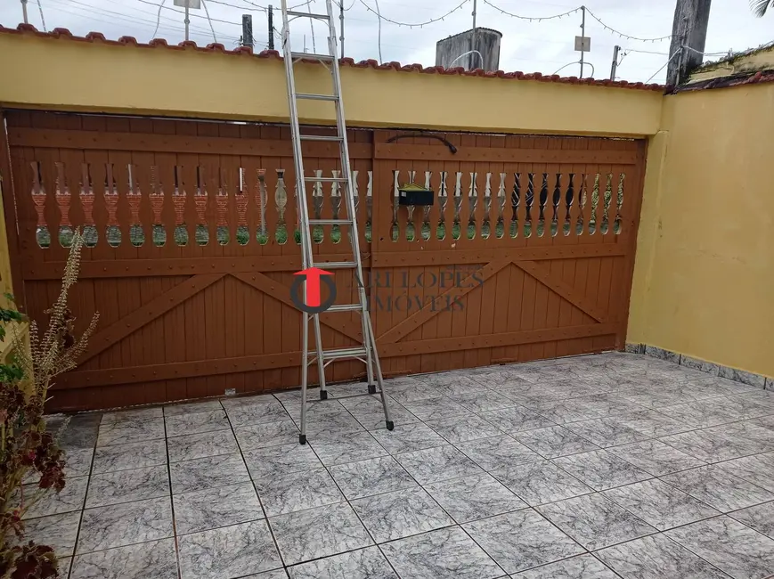 Foto 4 de Casa com 3 quartos à venda, 635m2 em Mongagua - SP