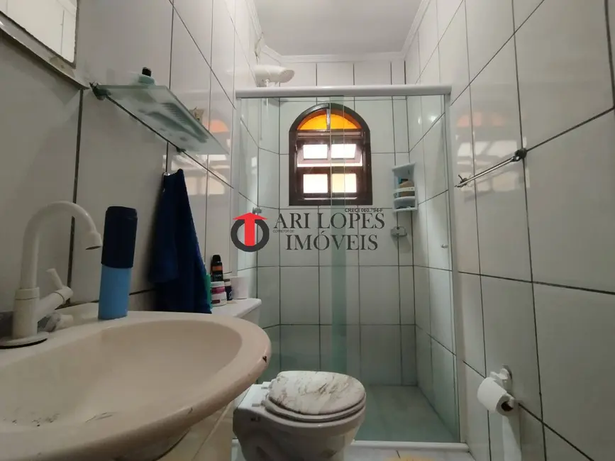 Foto 8 de Sobrado com 3 quartos à venda em Mongagua - SP