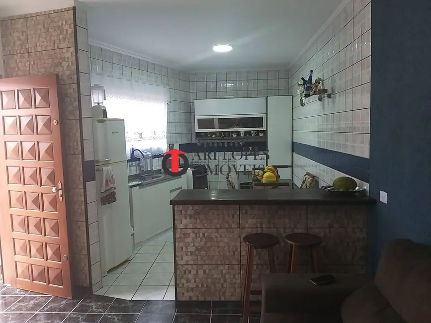 Foto 2 de Casa com 2 quartos à venda, 164m2 em Mongagua - SP