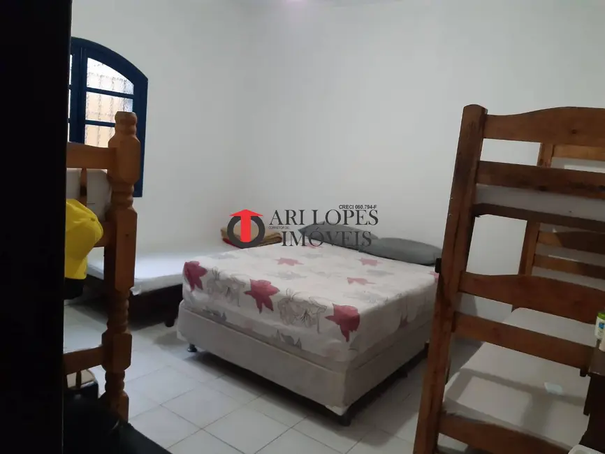 Foto 8 de Casa com 2 quartos à venda, 180m2 em Mongagua - SP