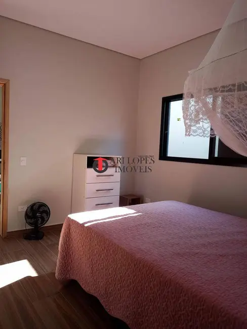 Foto 4 de Casa com 2 quartos à venda, 145m2 em Itanhaem - SP